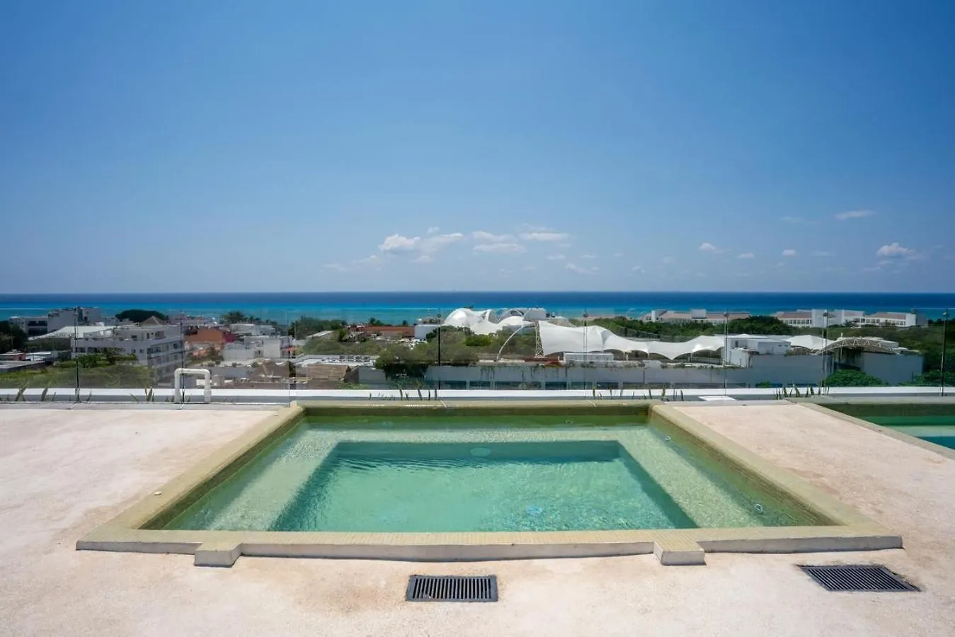 2Br Condo W/ Rooftop Oceanview & Centric Location Playa del Carmen México