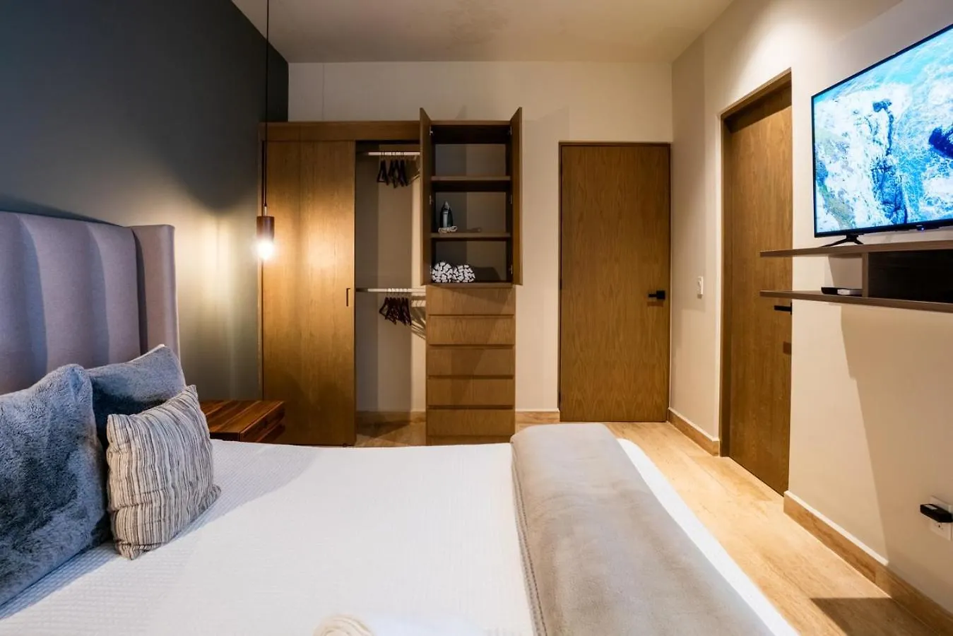 2Br Condo W/ Rooftop Oceanview & Centric Location Playa del Carmen Apartamento