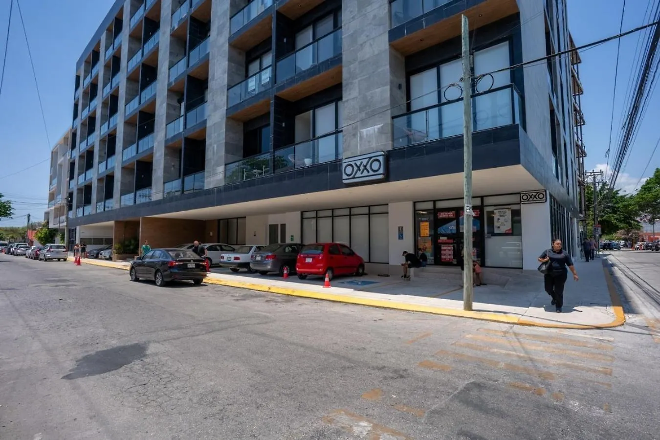 2Br Condo W/ Rooftop Oceanview & Centric Location Playa del Carmen Apartment