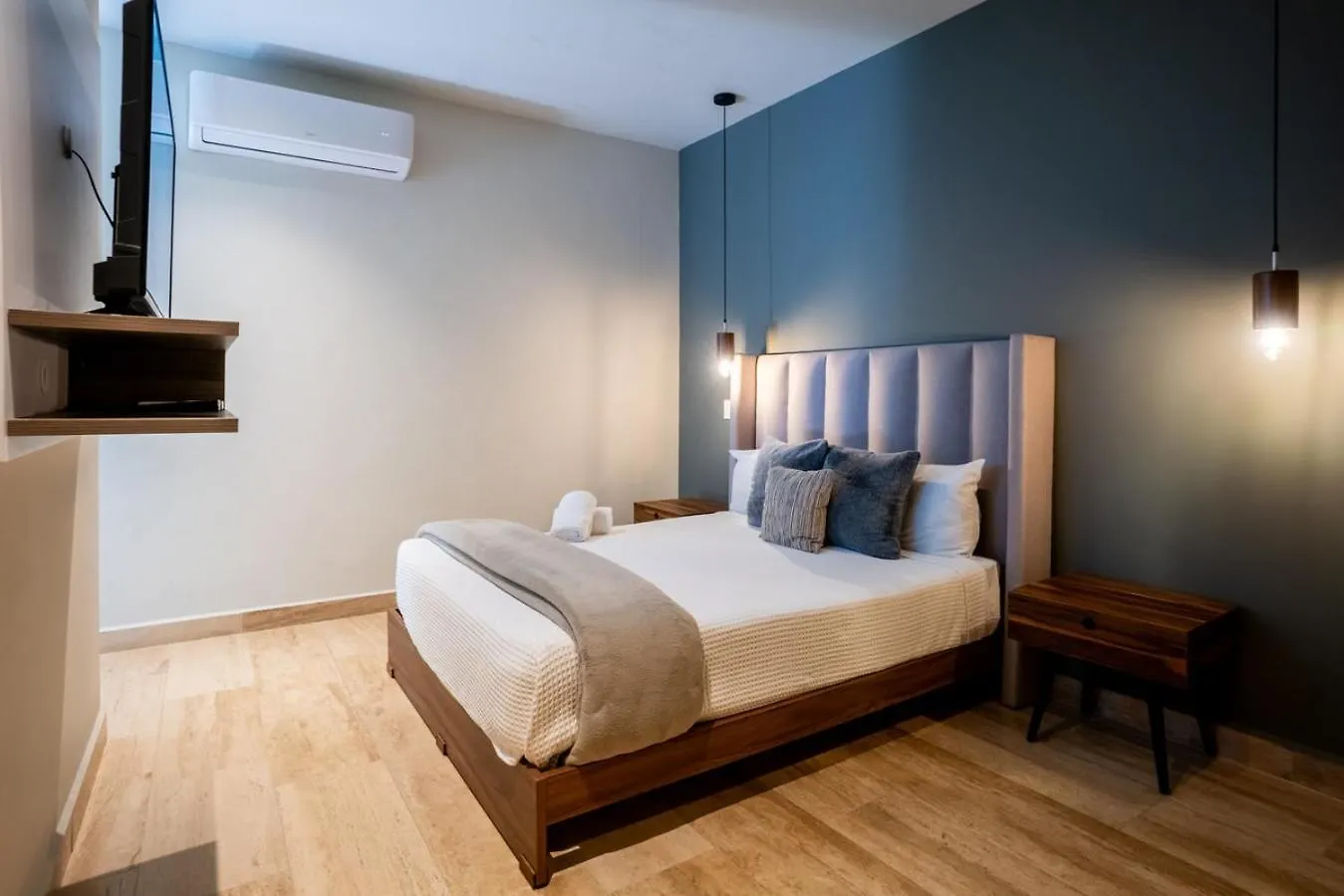 Apartment 2Br Condo W/ Rooftop Oceanview & Centric Location Playa del Carmen Mexiko